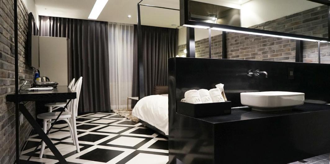 Astro Hotel Yongin Eksteriør bilde